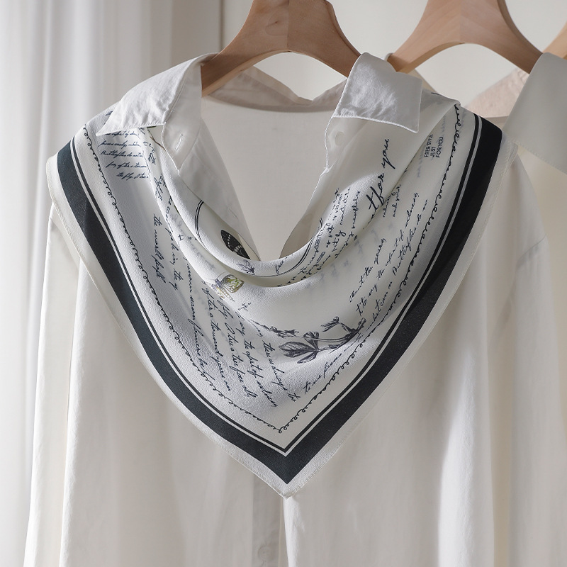 100% Mulberry Silk Scarf 65x65 - огляд і ціна Vintage Fashion Journal