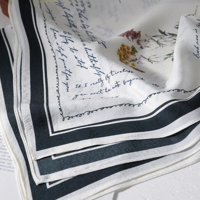 100% Mulberry Silk Scarf 65x65 - огляд і ціна Vintage Fashion Journal