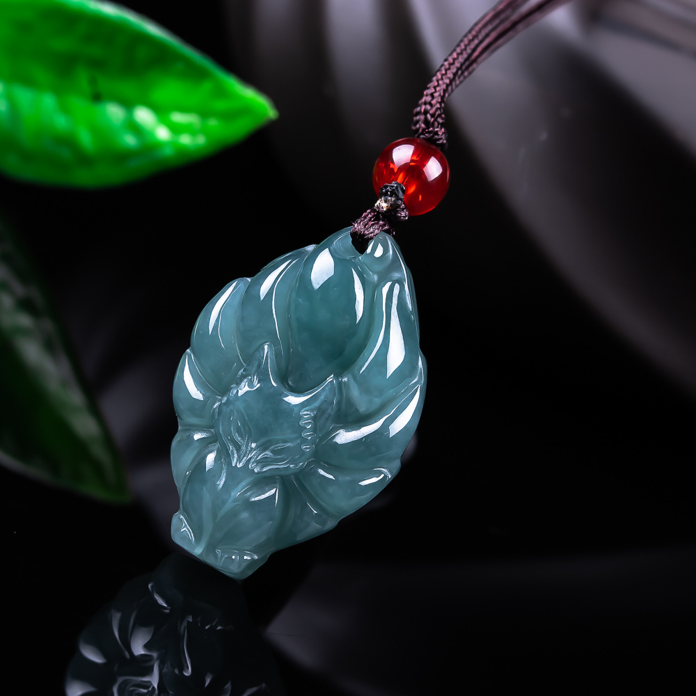 Natural Burmese Jadeite Fox Pe - огляд і ціна Vintage Fashion Designer