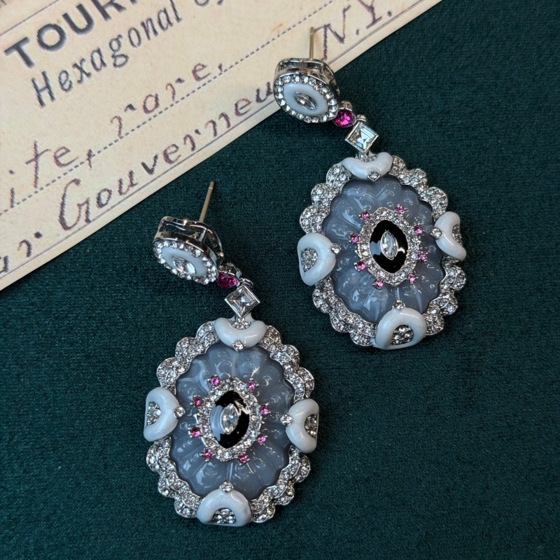  Vintage White Enamel Rhinest - огляд і ціна Vintage Fashion Jewelry Brands