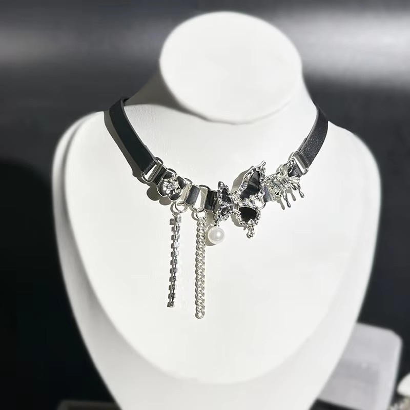 Y2K Vintage Butterfly Cross He - огляд і ціна Vintage Fashion Stuff